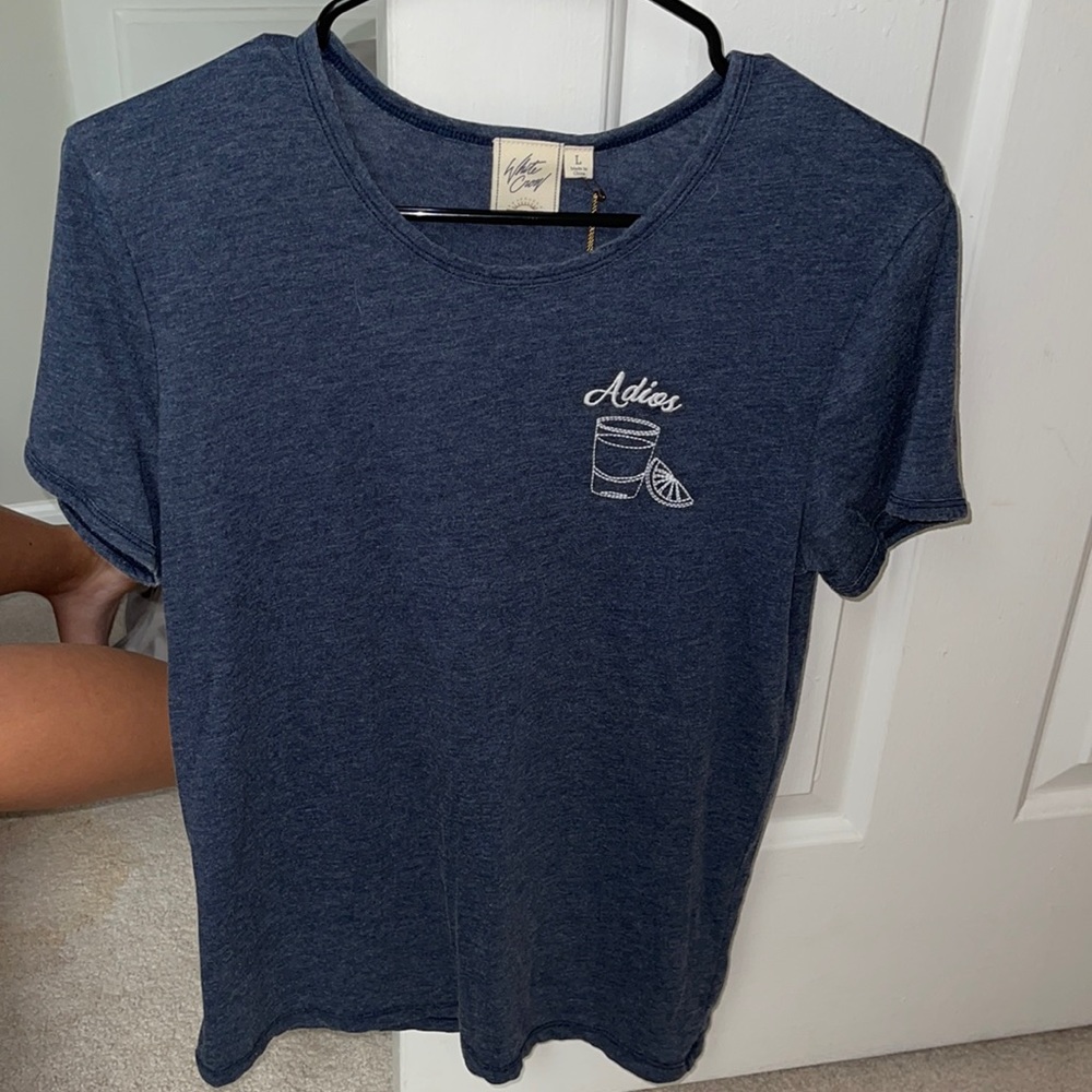 NWT graphic tee